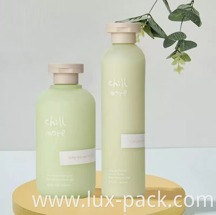 High Quality 250ml 300ml Empty PET Bottle Green Color Frosted Surface squeeze Shampoo Bottle With Flip Top Cap